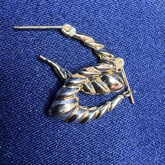 Earrings 14K Gold Vintage Puffed Gold Twisted Hoop - Picture 4 of 5